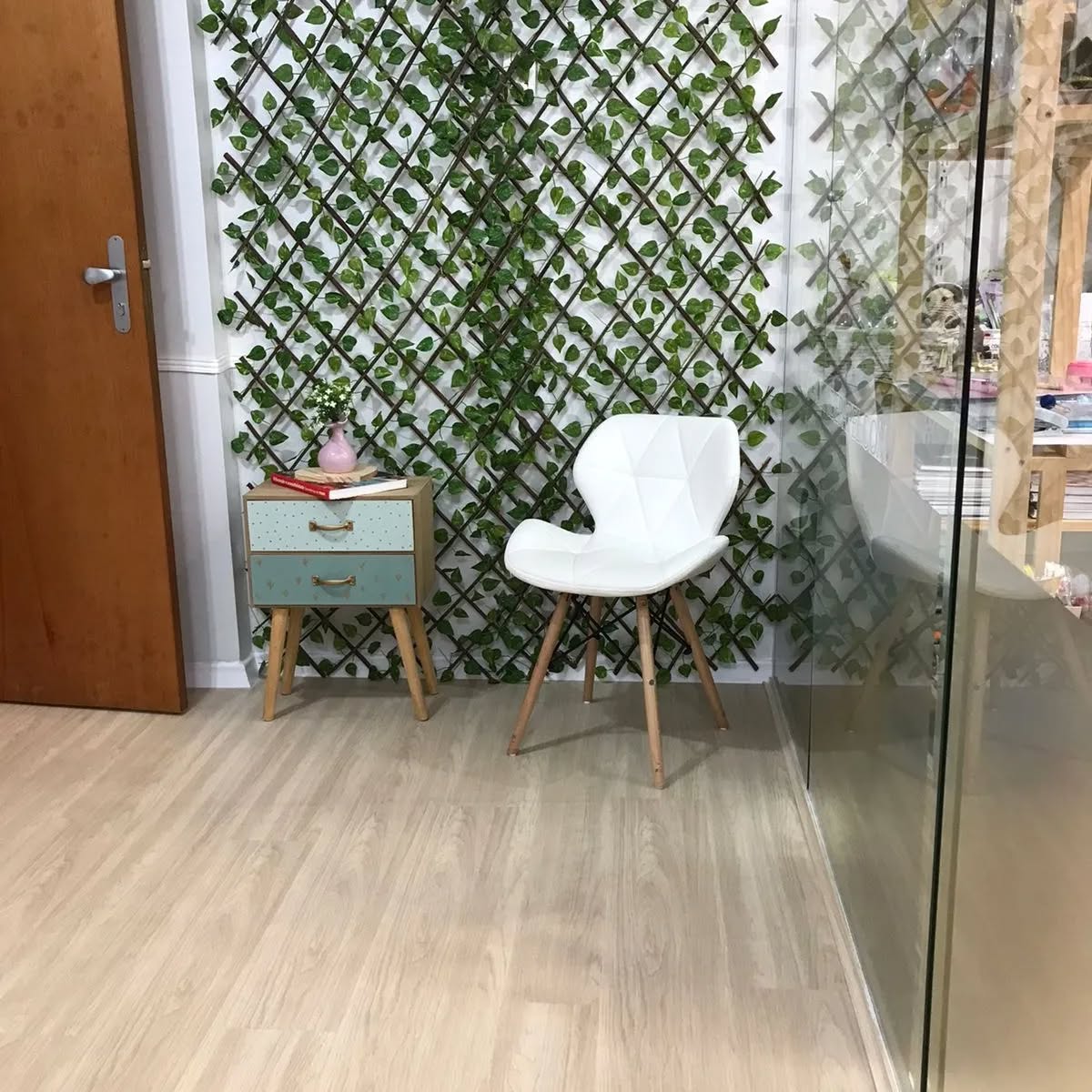 JBR Home Decor — ambiente com piso vinílico instalado